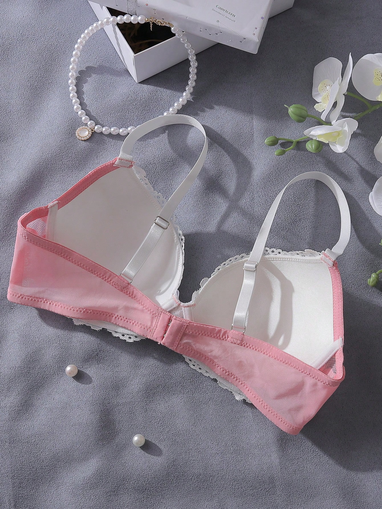 Pink and White Lace Patchwork  - Underwire Bra Padded 리뷰 및 가격